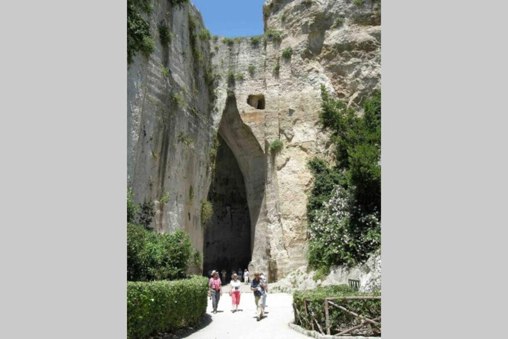 فيلا سيراكوزافي La Mansarda المظهر الخارجي الصورة